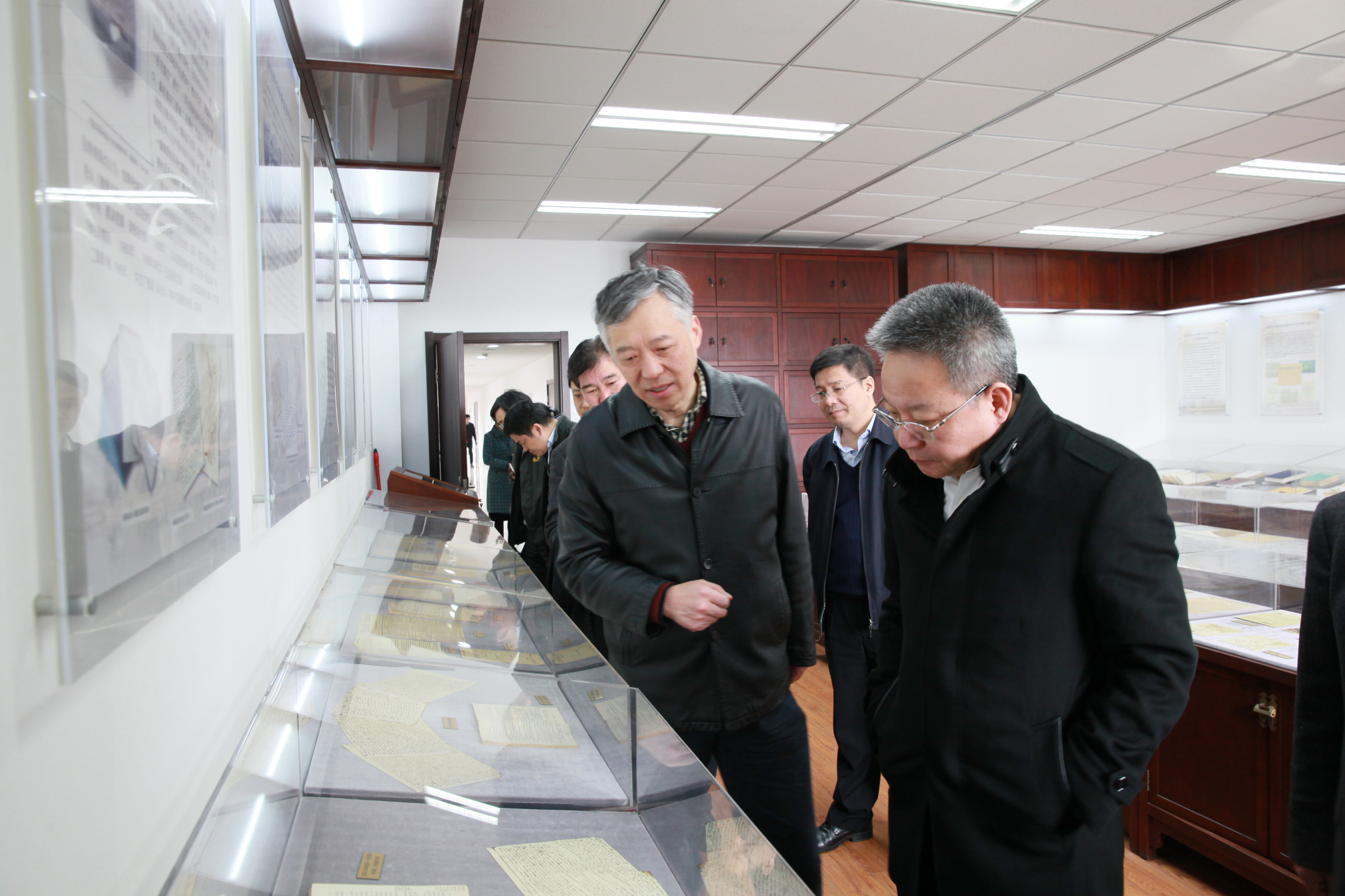 沈晓明参观